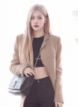 �u���[(BLACKPINK)�v�ʐ^